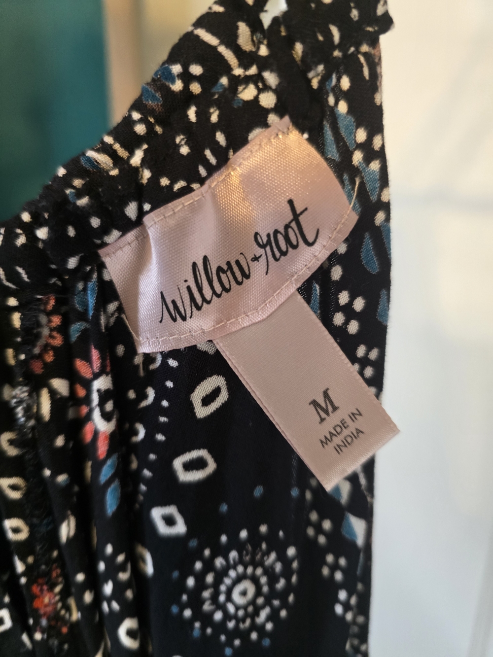 Willow & Root Navy Floral Print Women's Top - Medium